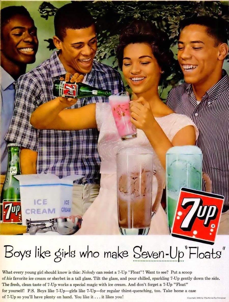 Vintage Bicentenial Green 7up Bottles - Curio Memento