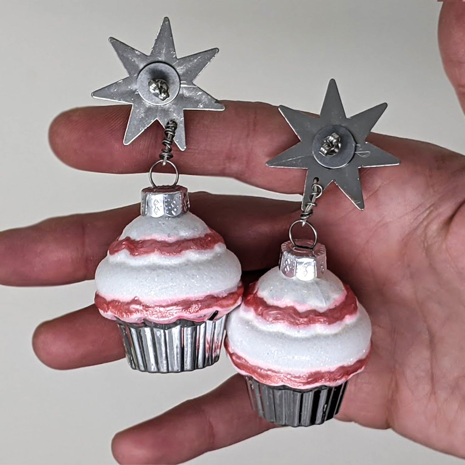 "Tinseltown Star-struck Cupcake" Dangles - Curio Memento