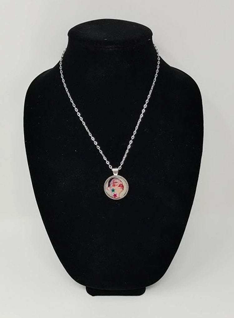 Avant-garde pendant with chain - Curio Memento