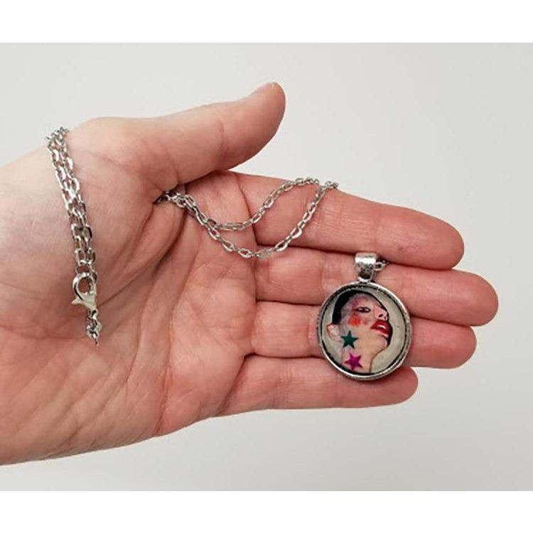 Avant-garde pendant with chain - Curio Memento