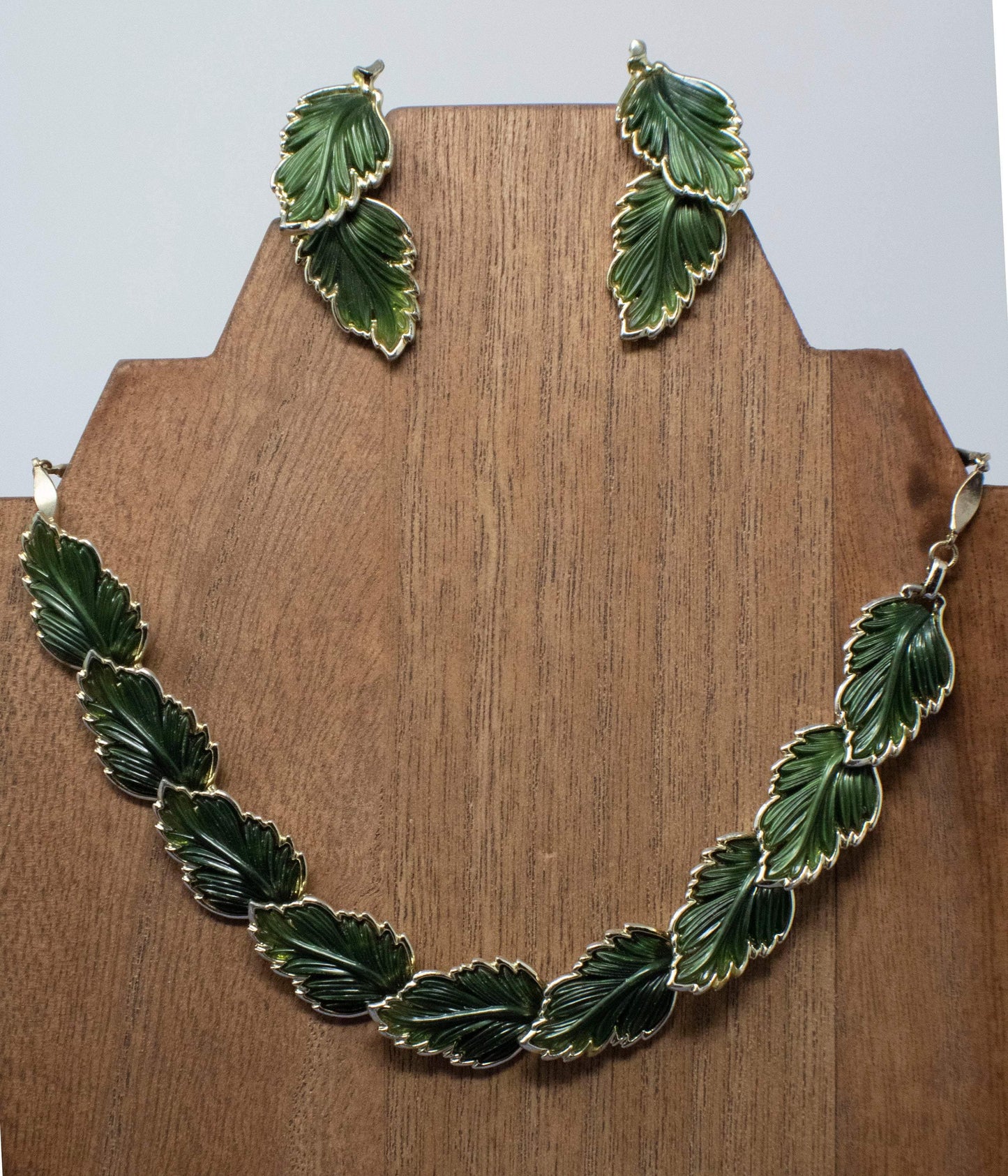 Parure - Unique Vintage Mid-Century Necklace with matching Earrings - Curio Memento